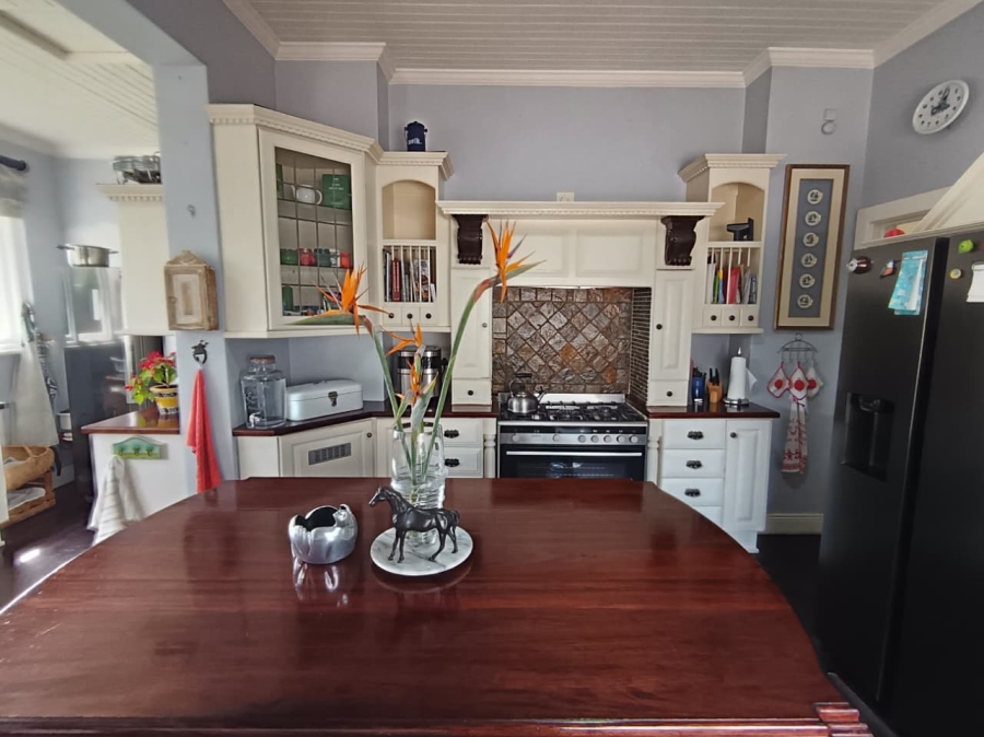 7 Bedroom Property for Sale in Walmer Eastern Cape